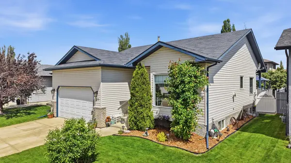 27 Ruttan Close, Red Deer, AB T4P 3T1