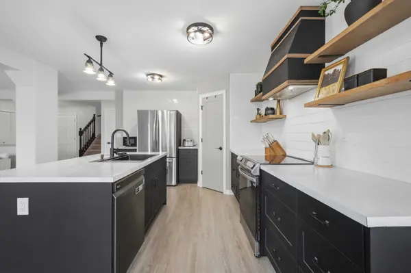 76 Lacey Clos, Red Deer, AB T4R 3R7