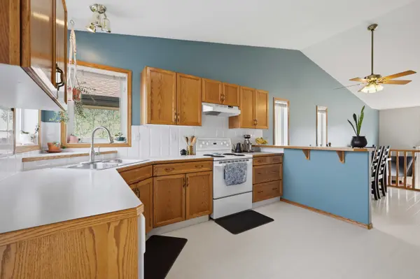 24 Kelly St, Red Deer, AB T4P 3S9