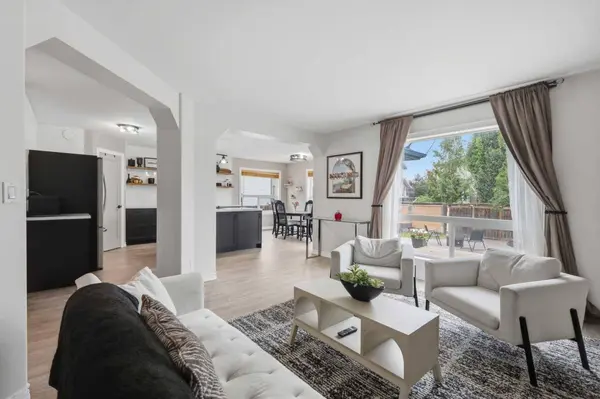 76 Lacey Close, Red Deer, AB T4R 3R7