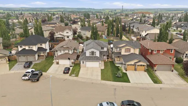 76 Lacey Close, Red Deer, AB T4R 3R7