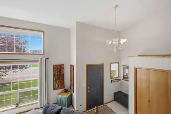 24 kelly, Red Deer, AB T4P 3S9