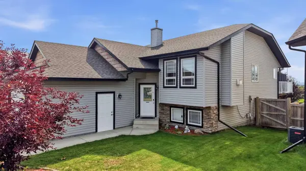 88 Valentine CRES, Red Deer, AB T4R0E8