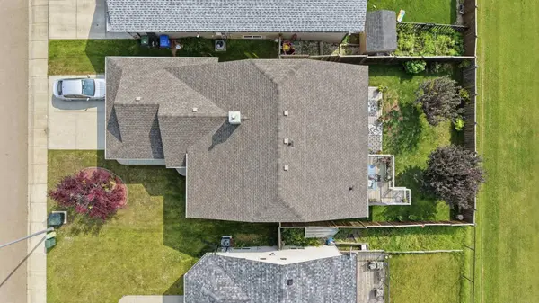 88 Valentine CRES, Red Deer, AB T4R0E8