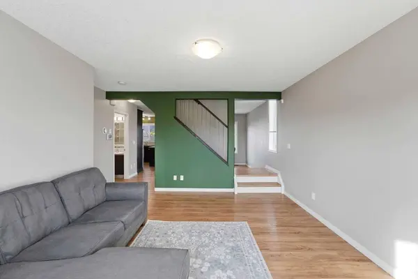 124 Pioneer WAY, Blackfalds, AB T4M 0B7