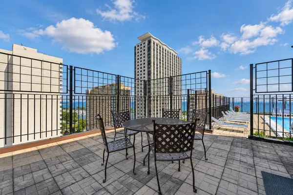 3110 N Sheridan RD #1407, Chicago, IL 60657