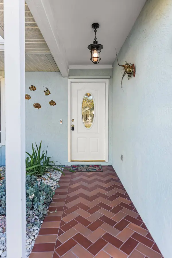 1155 SW Hutchins ST, Port St Lucie, FL 34983
