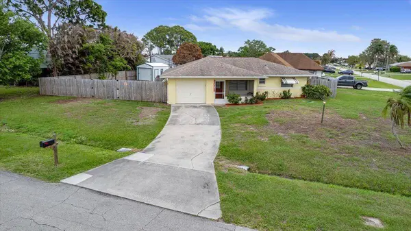 1491 SE Concha ST, Port St Lucie, FL 34983
