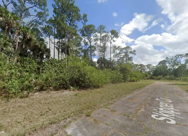 425 Skipper TER, Labelle, FL 33935