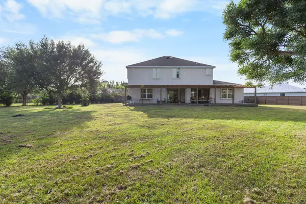 5648 NW Lorna CT, Port St Lucie, FL 34986