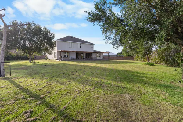 5648 NW Lorna CT, Port St Lucie, FL 34986
