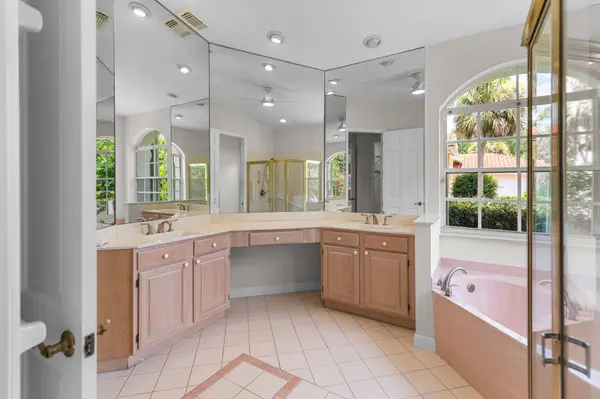 9408 MEADOWOOD DR, Fort Pierce, FL 34951