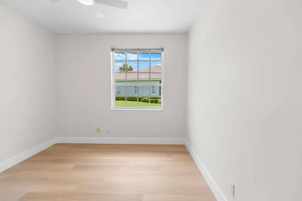 9408 MEADOWOOD DR, Fort Pierce, FL 34951