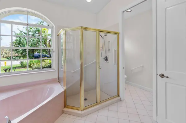 9408 MEADOWOOD DR, Fort Pierce, FL 34951