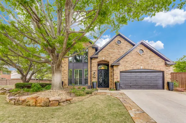 3892-ridgelake-ct-addison-tx-75001-High-Res-1 (1)