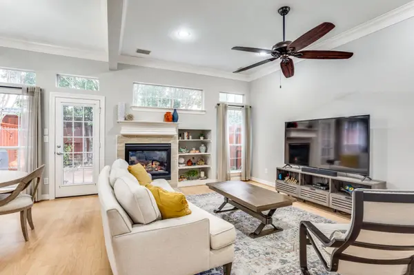 4095-oberlin-way-addison-tx-75001-High-Res-5