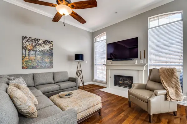 14596-camelot-ct-addison-tx-75001-High-Res-8 (1)