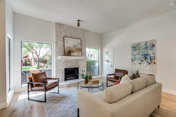14681-plage-ln-addison-tx-75001-High-Res-5 (1)