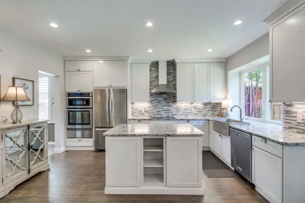 14641-waterview-cir-addison-tx-75001-High-Res-7