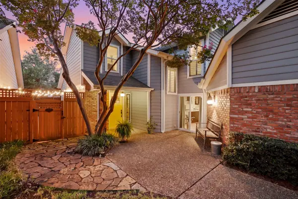 4040 Rive LN, Addison, TX 75001