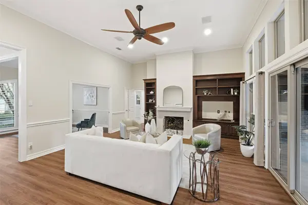 17415 Marianne CIR, Dallas, TX 75252