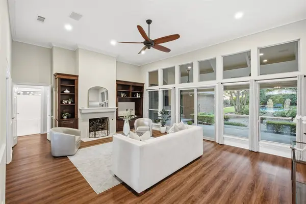17415 Marianne CIR, Dallas, TX 75252