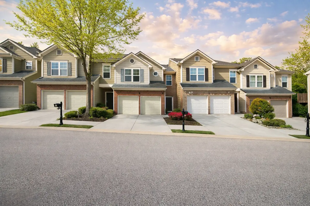 5556 Cascade Run SW, Atlanta, GA 30336-4409