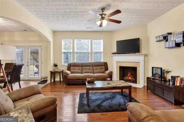 5556 Cascade RUN, South Fulton, GA 30336