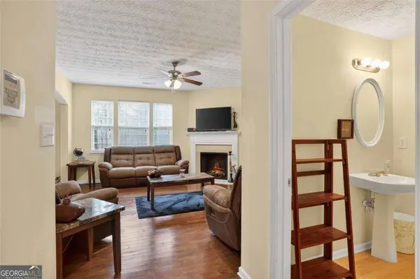 5556 Cascade RUN, South Fulton, GA 30336