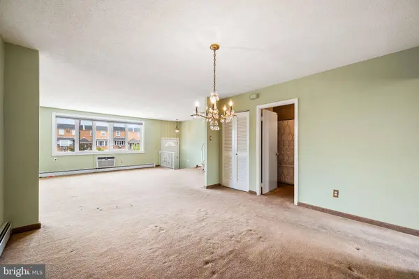 3202 THORNBROOK PL, Philadelphia, PA 19114