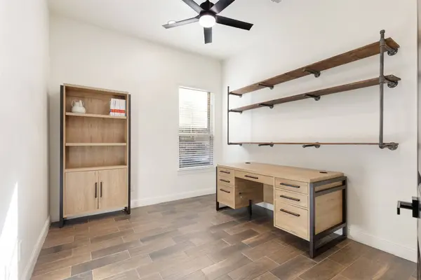 609 Seymour CT, Mckinney, TX 75071