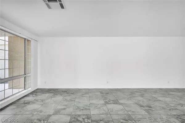 3613 Shawn Reynolds CT #104, Las Vegas, NV 89129