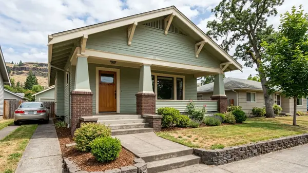 feature image of Real Estate Guide: Hood River County, OR vs Wasco County, OR