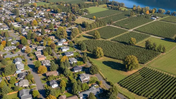 Moving to Hood River County, OR: What Buyers Need to Know in 2026,Carl Blakeslee
