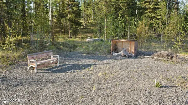 36150 Cottontree LN, Sterling, AK 99672