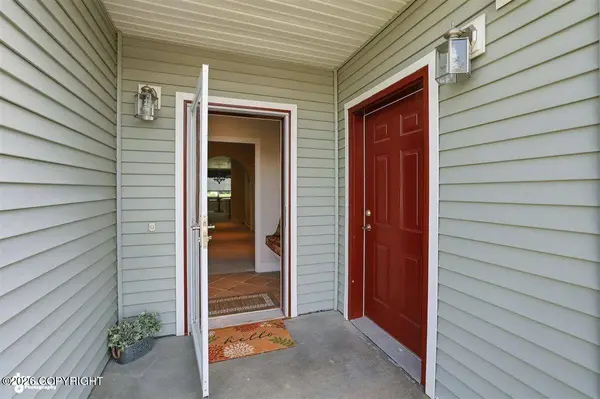 300 W London Rose CIR, Soldotna, AK 99669