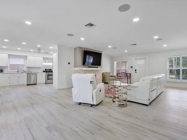 411 Poinciana DR, Fort Lauderdale, FL 33301