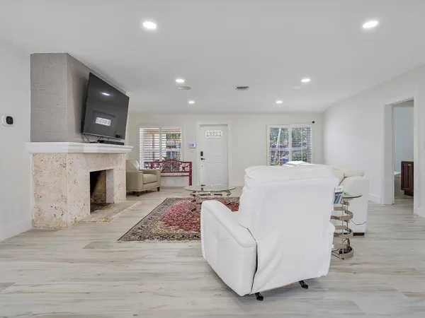 411 Poinciana DR, Fort Lauderdale, FL 33301