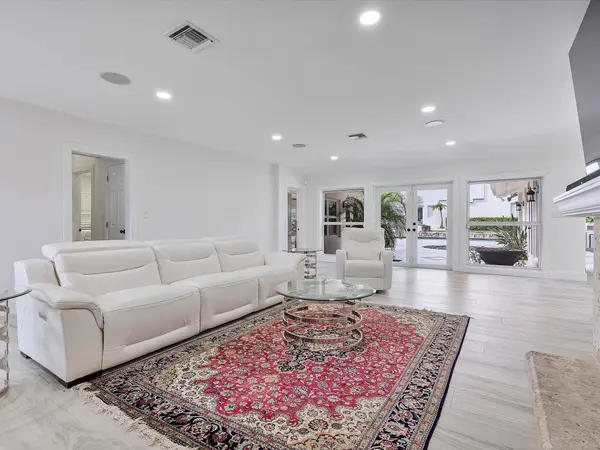 411 Poinciana DR, Fort Lauderdale, FL 33301