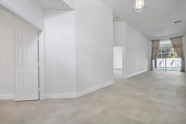 970 Greenwood RD, Weston, FL 33327