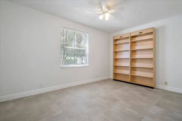 970 Greenwood RD, Weston, FL 33327