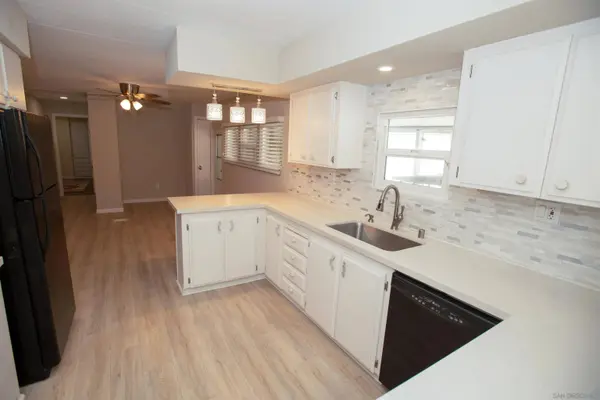 8975 Lawrence Welk Dr #52, Escondido, CA 92026