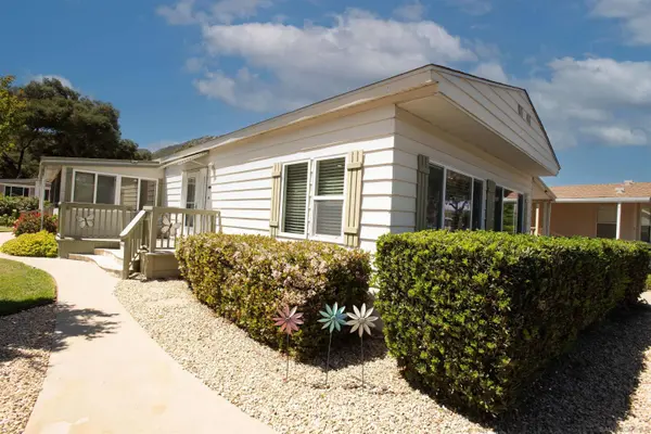 8975 Lawrence Welk Dr #52, Escondido, CA 92026