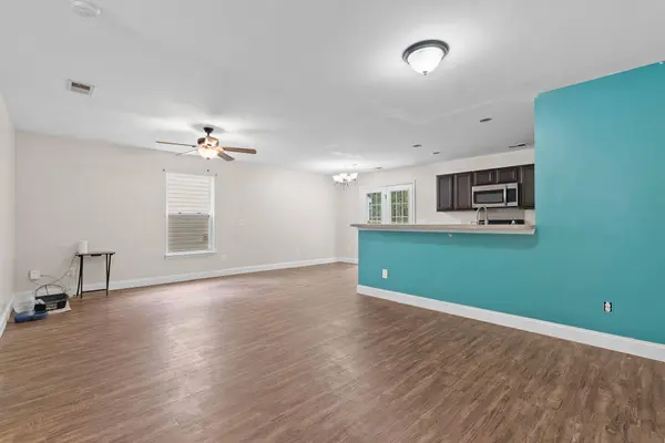121 Coosawatchie St, Summerville, SC 29485