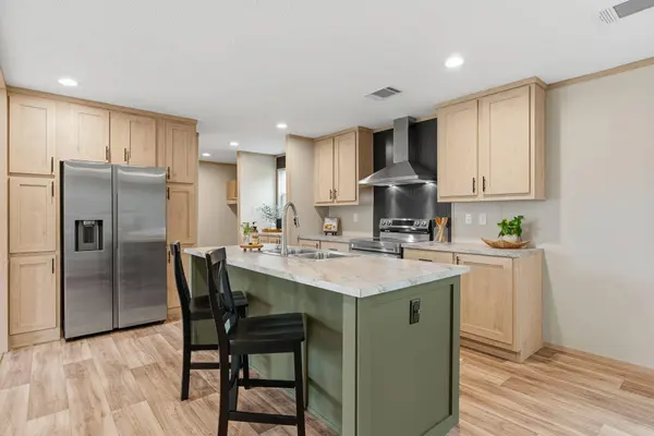 721 General Moultrie Dr, Bonneau, SC 29431
