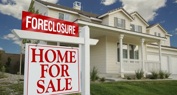 What Homeowners Can Do in Pre-Foreclosure: 8 Options to Protect Your Home and Credit
