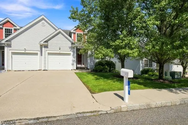 19 Fairchild Ln