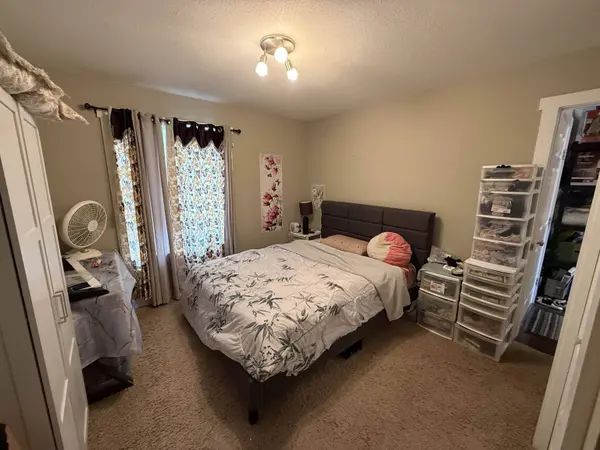 10507 109 ST, Fort St. John, BC V1J 0J3