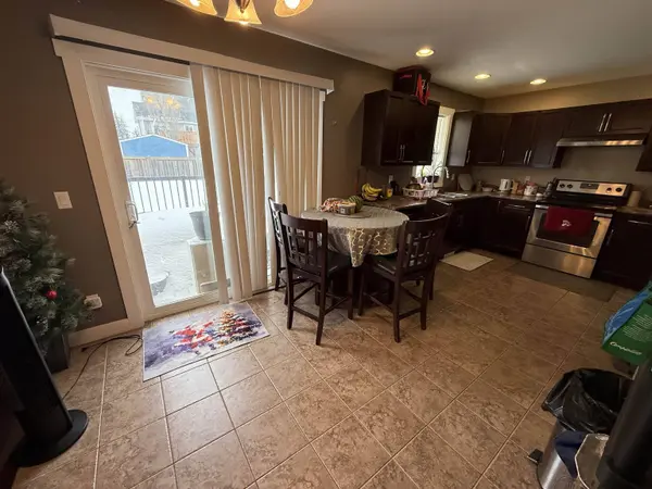 10507 109 ST, Fort St. John, BC V1J 0J3