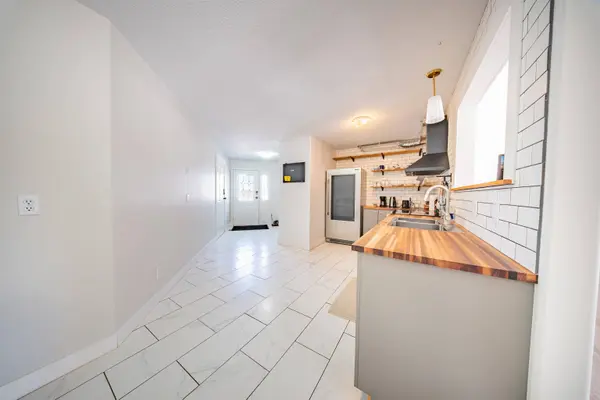 9917 115 AVE, Fort St. John, BC V1J 6R8